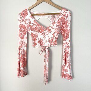 Solemio Bell Sleeve Floral Crop Top Back Cutout Womens Size Small‎ Boho Festival